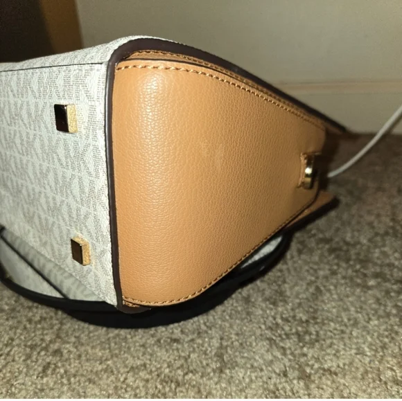 Michael Kors Cream and Tan Satchel Bag - Picture 7 of 14